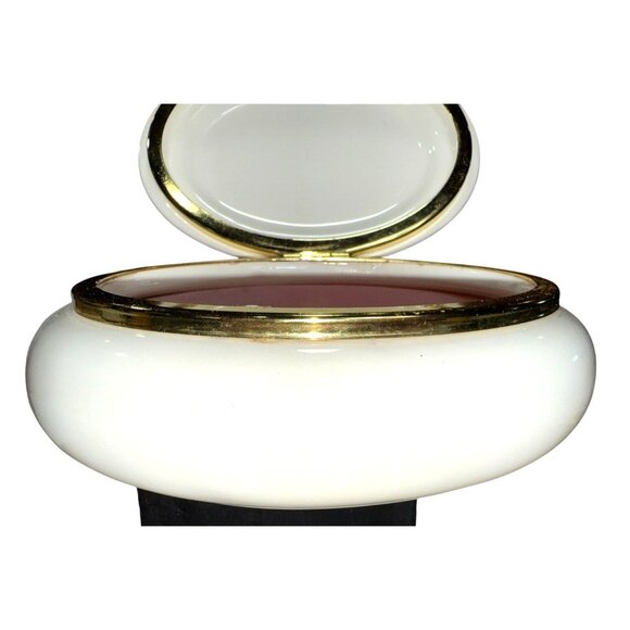 Vintage Limoges Porcelain - Oval Gilded Flower Decorated Lidded Trinket Box - Picture 5 of 9